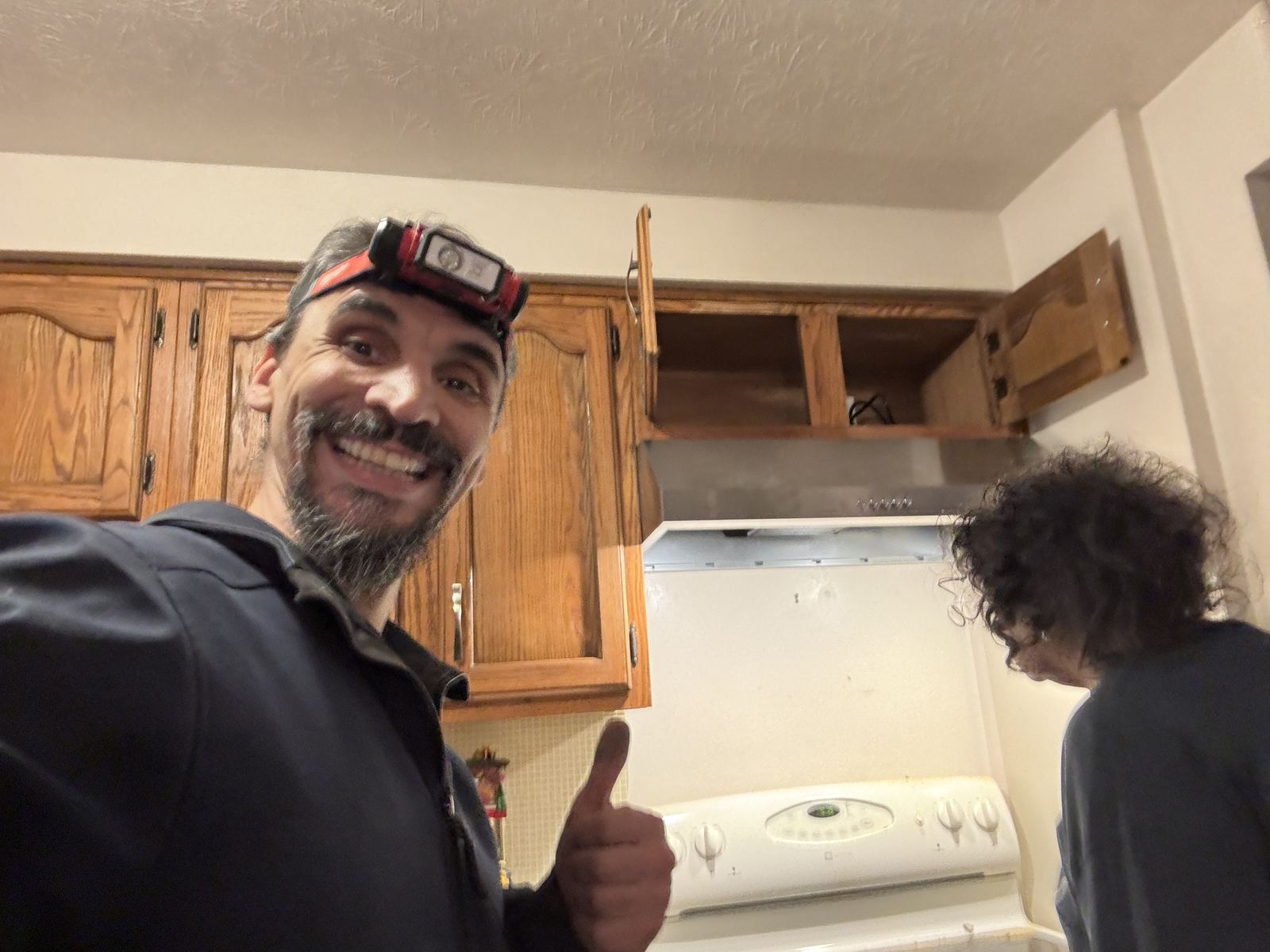 Under-cabinet range hood installation complete