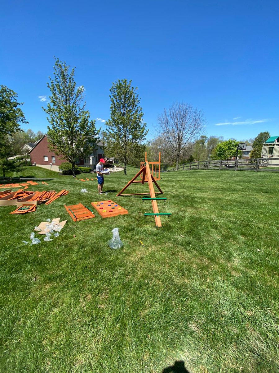 Play set Assembly — example photo